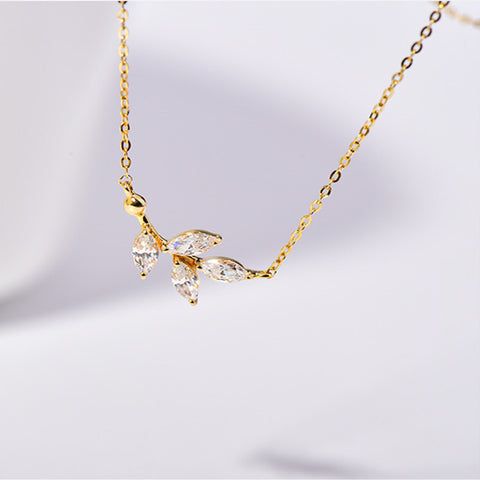 Dainty Leaf Necklace 14k Gold Plated/Sterling Silver