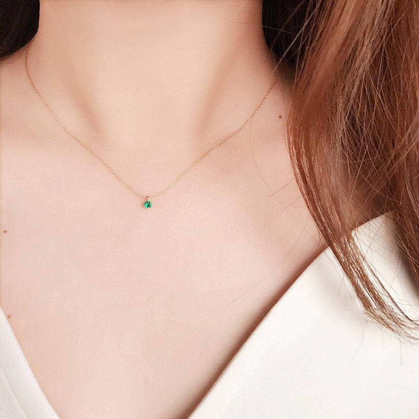 Women's Simple Mini Single Diamond Classic Dainty Necklace